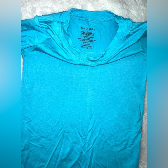 Like New Bamboo Pj Set - Picture 5 of 7